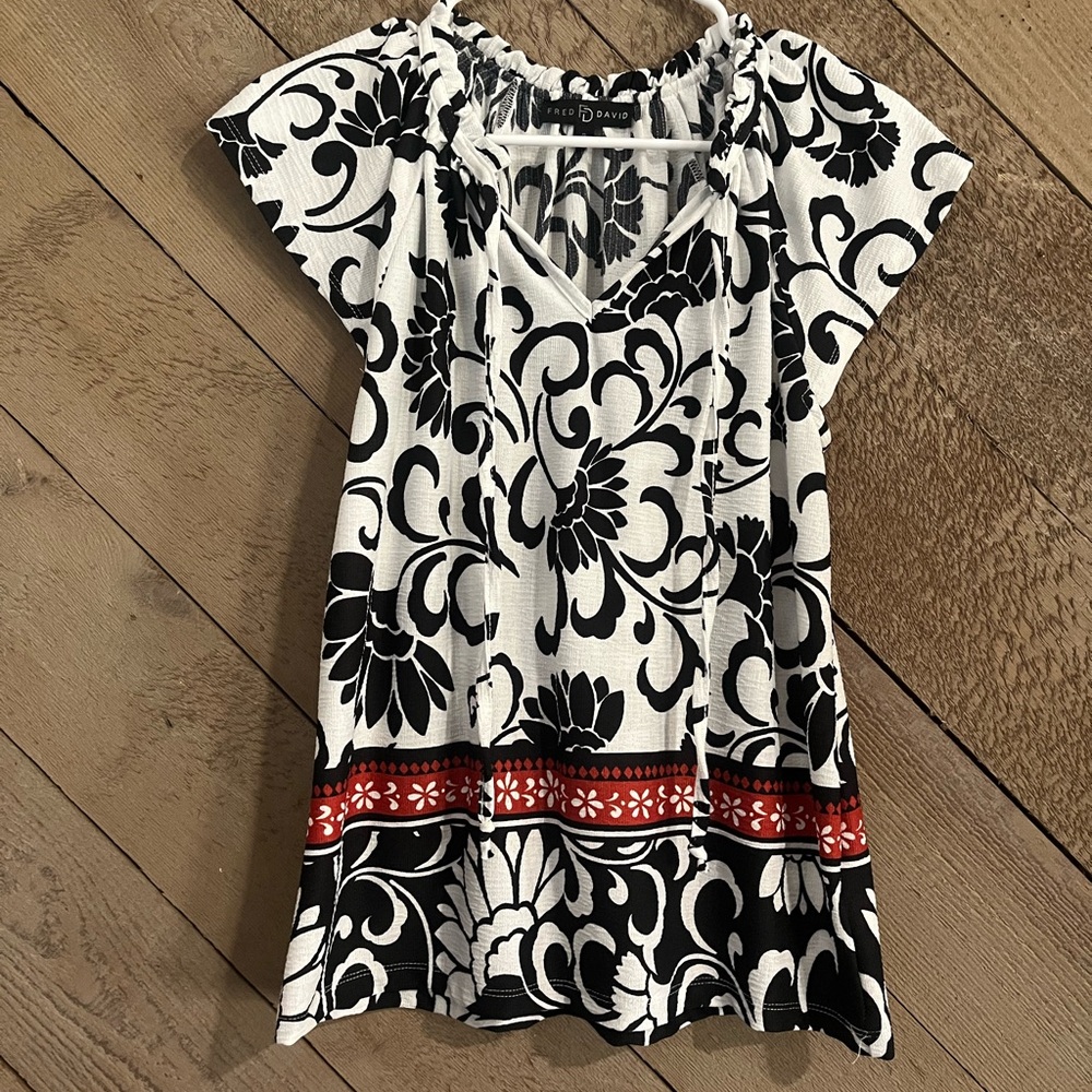Fred David Black & White Floral Tunic with Red Accent